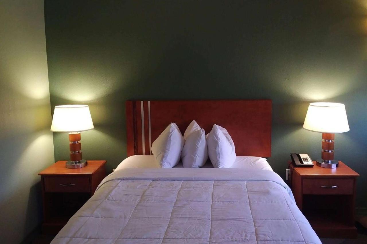 Marble Waters & Suites, Trademark By Wyndham (adults Only) Hotel