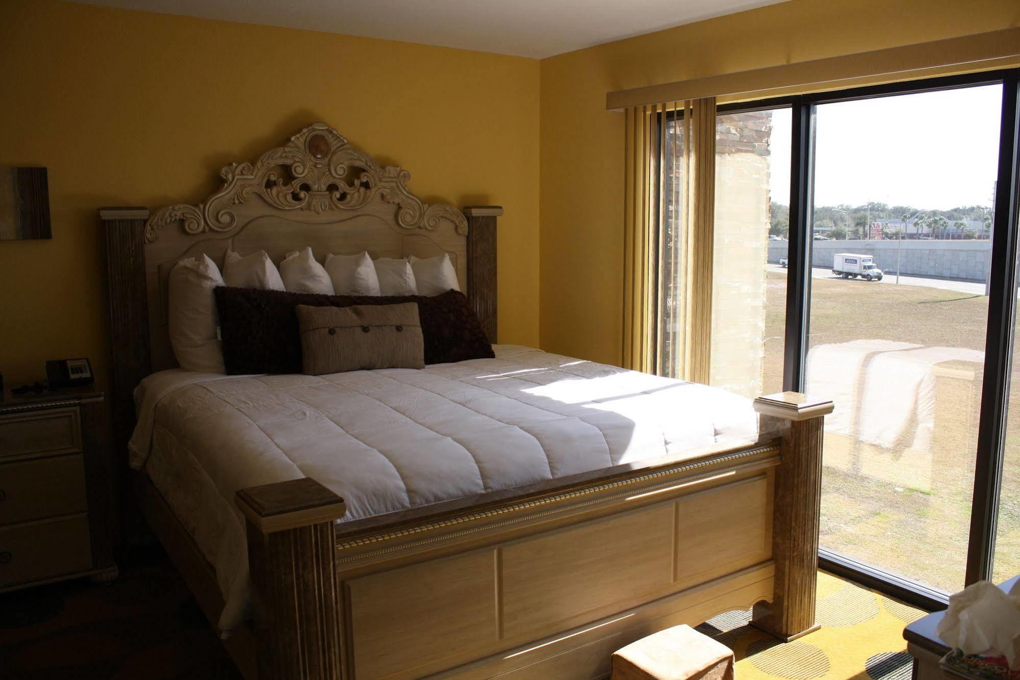 Marble Waters & Suites, Trademark By Wyndham (adults Only) Hotel 3*