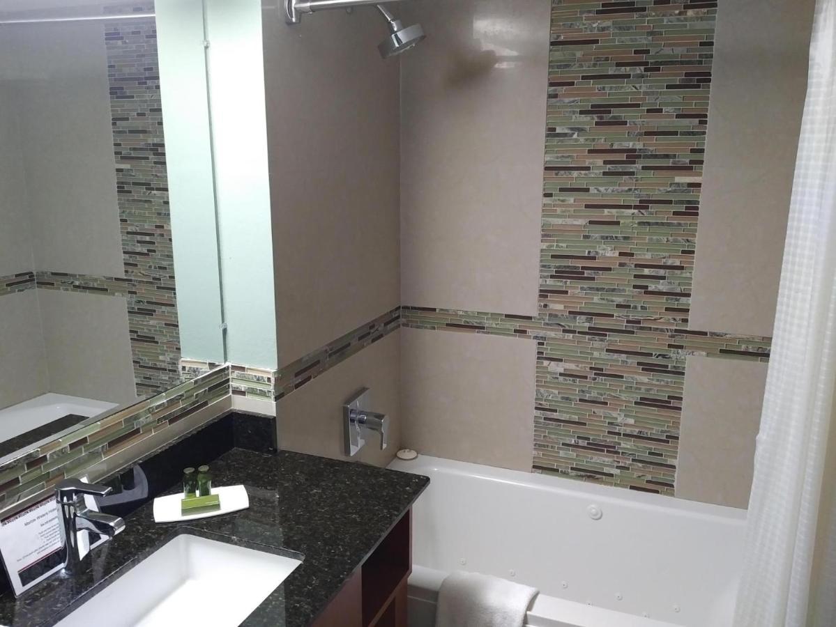 Marble Waters & Suites, Trademark By Wyndham (adults Only) Jacksonville